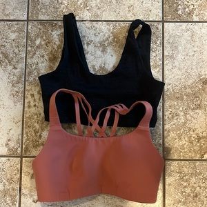 Sports Bra Lot (2) Lululemon and Gaiam brands. Lululemon sz 10 and Gaiam sz M